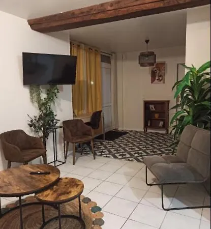 Le Meslaysien Holiday home *